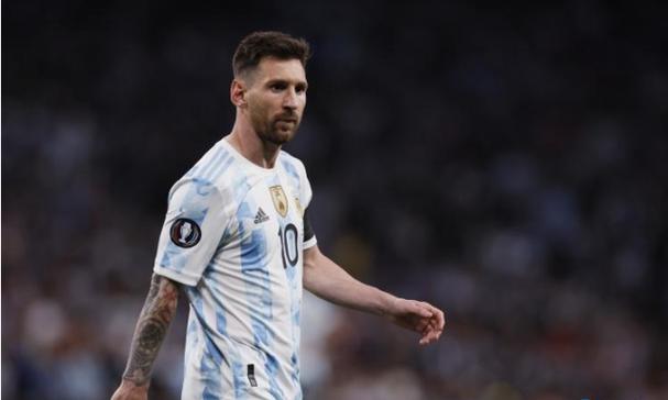 阿德萊德聯食硬麥克阿瑟